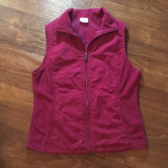 Columbia Jackets & Blazers - 💕Columbia woman’s vest-size Small